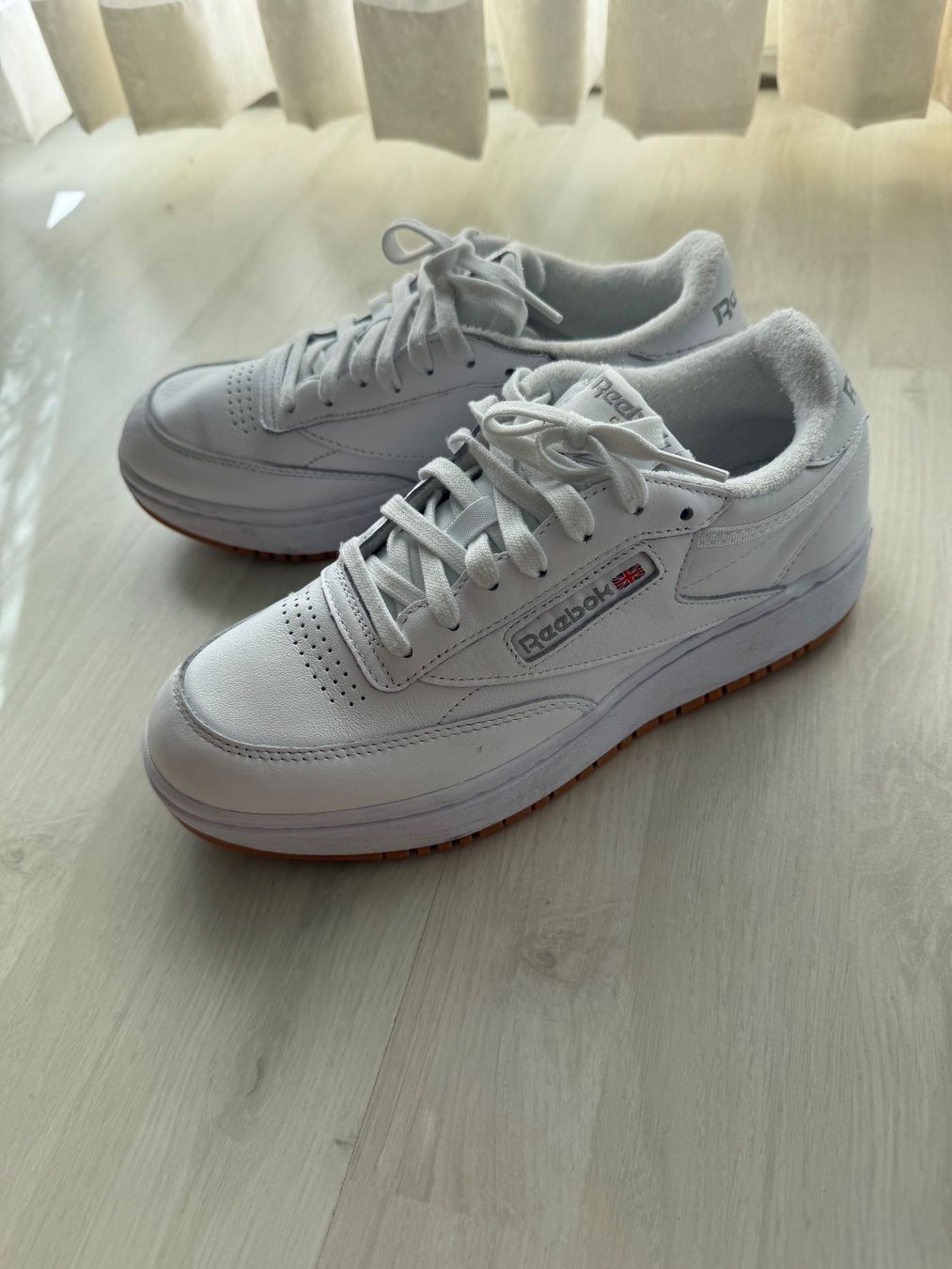 Reebok Damenschuhe: Reebok Sneaker aus Leder – Gebraucht aus luzern von Zazari 1