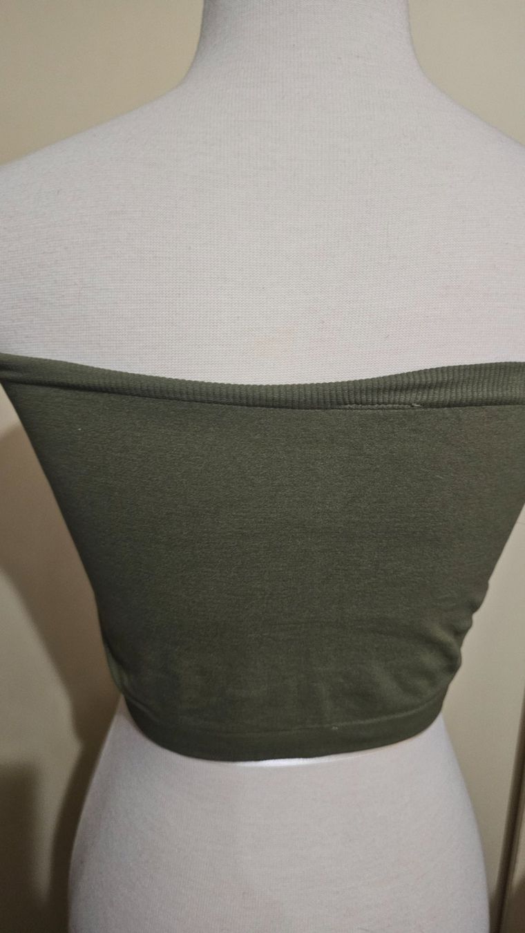 Tops: Grünes Bandeau-Top, Gr. L – Gebraucht aus Oberengstringen von Asteroid56 3