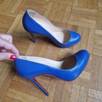 Louboutin bleu 36