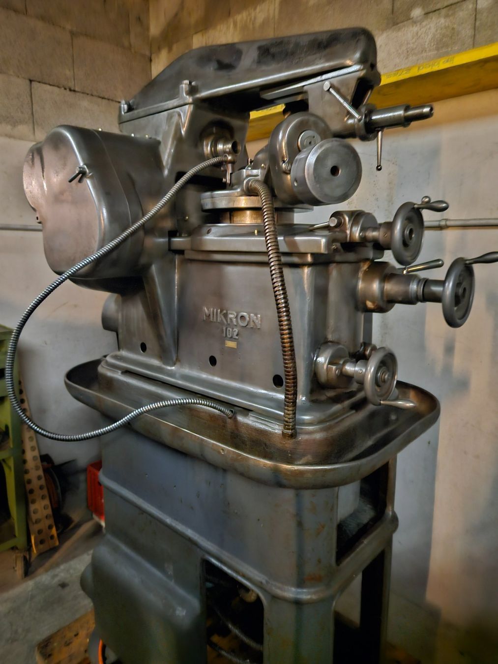 Tutte le macchine: Mikron 102 Abwälzfräsmaschine – Usato da Haslen GL venduto da elrockero