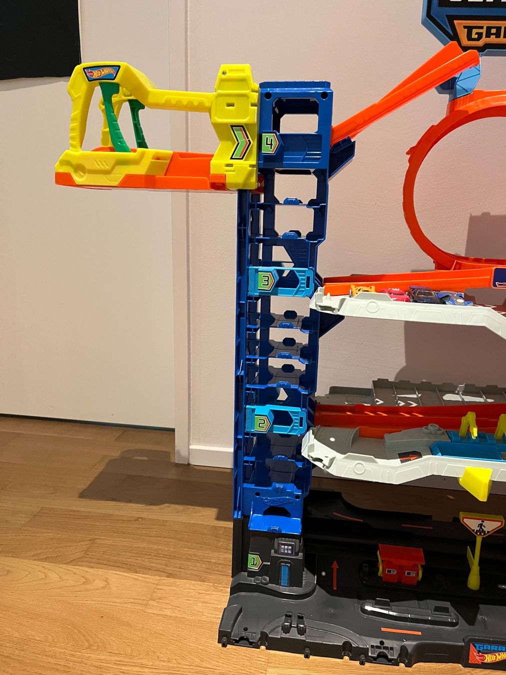 Hot Wheels Giocattoli: Hot Wheels Ultimate Garage mit Drache - Superspass! – Usato da Cham venduto da kar_6txb 2