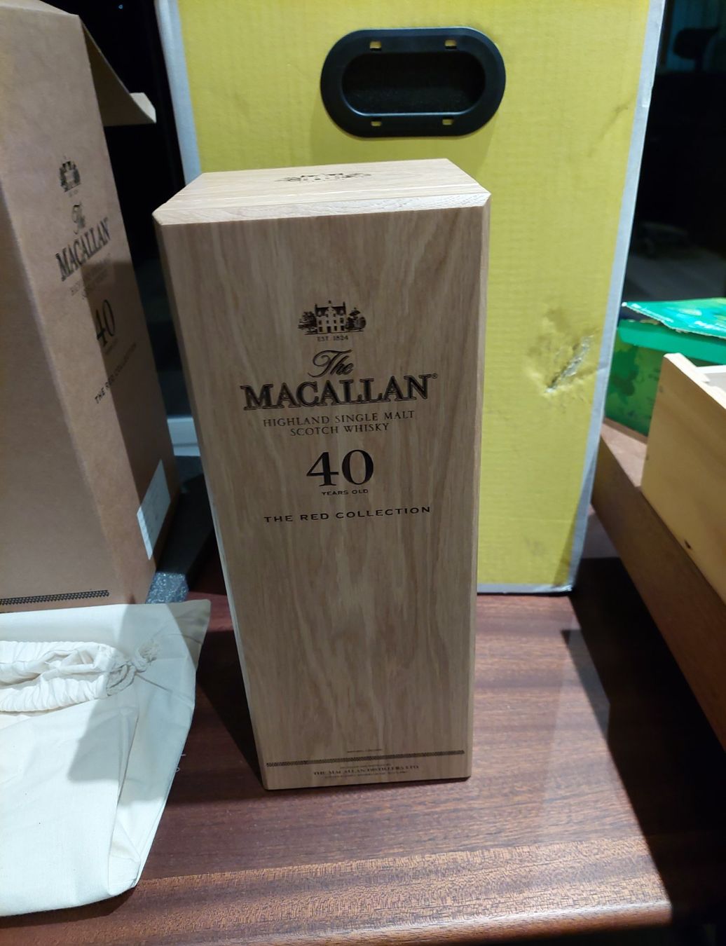 Macallan Spirituosen: Macallan 40 ans Red Collection – Neu und originalverpackt aus Le Locle von drinkshop 8