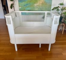 Sebra Babybett / Kinderbett (weiss) inkl. Matratze, Zubehör