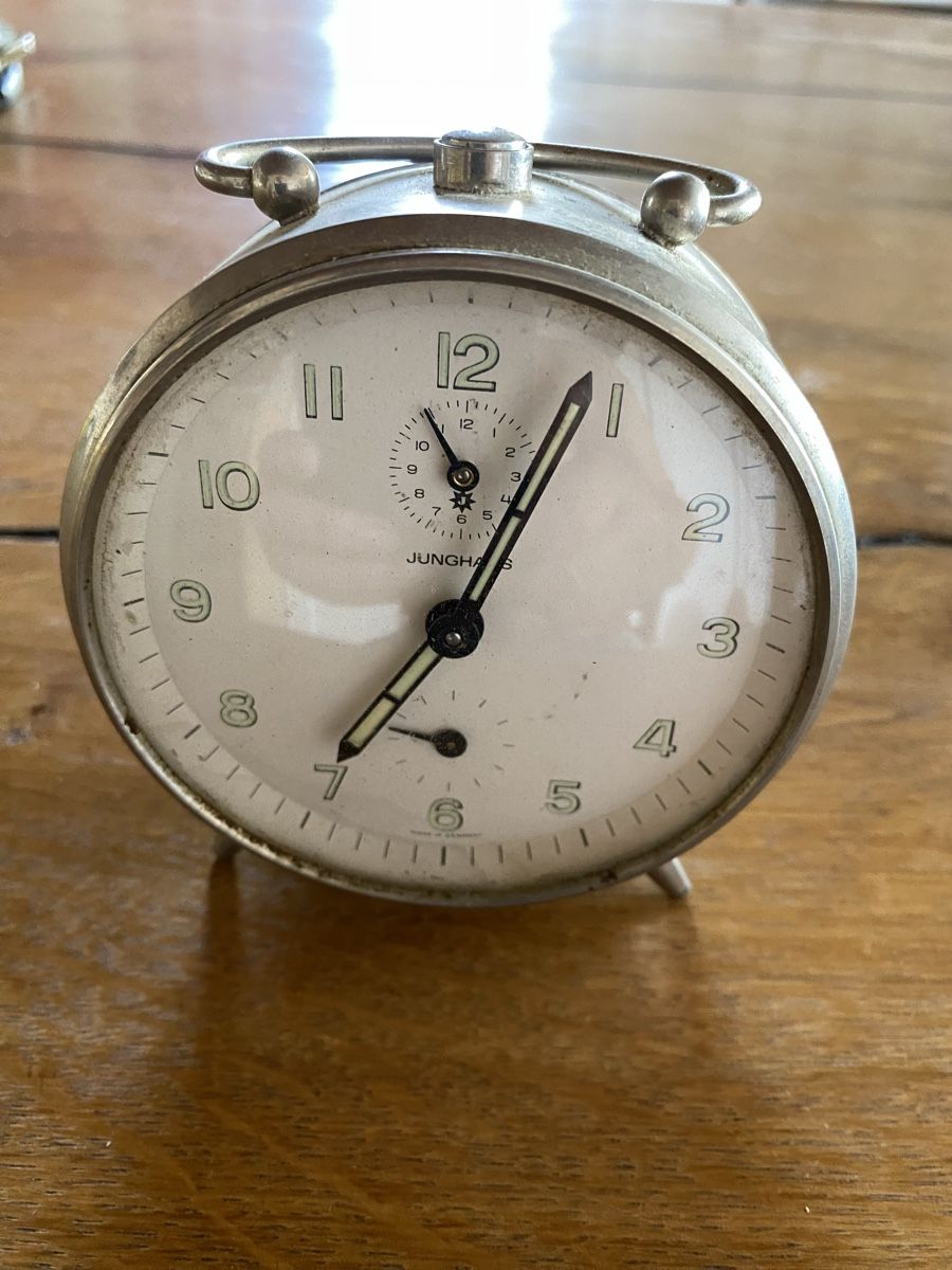 Junghans Wecker: Vintage Wecker Junghans – Gebraucht aus Zimmerwald von Holzdata1 1
