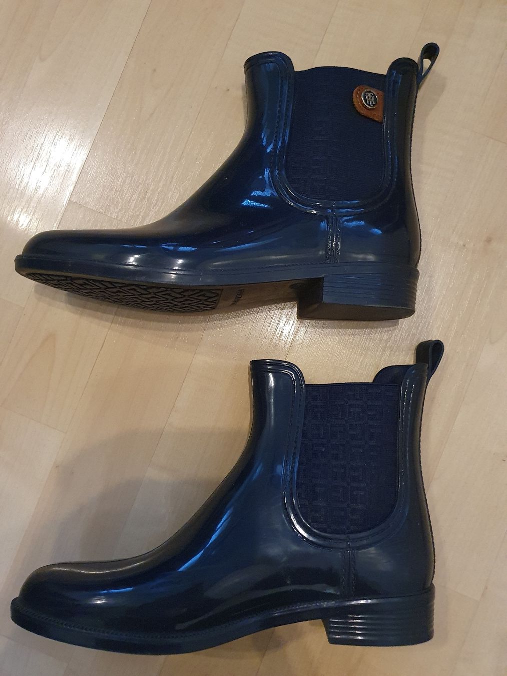 Tommy Hilfiger Damenschuhe: Tommy Hilfiger Gummistiefel Grösse 39 – Neu (gemäss Beschreibung) aus Wettingen von __Dom__ 4