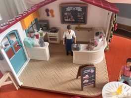 Schleich Café