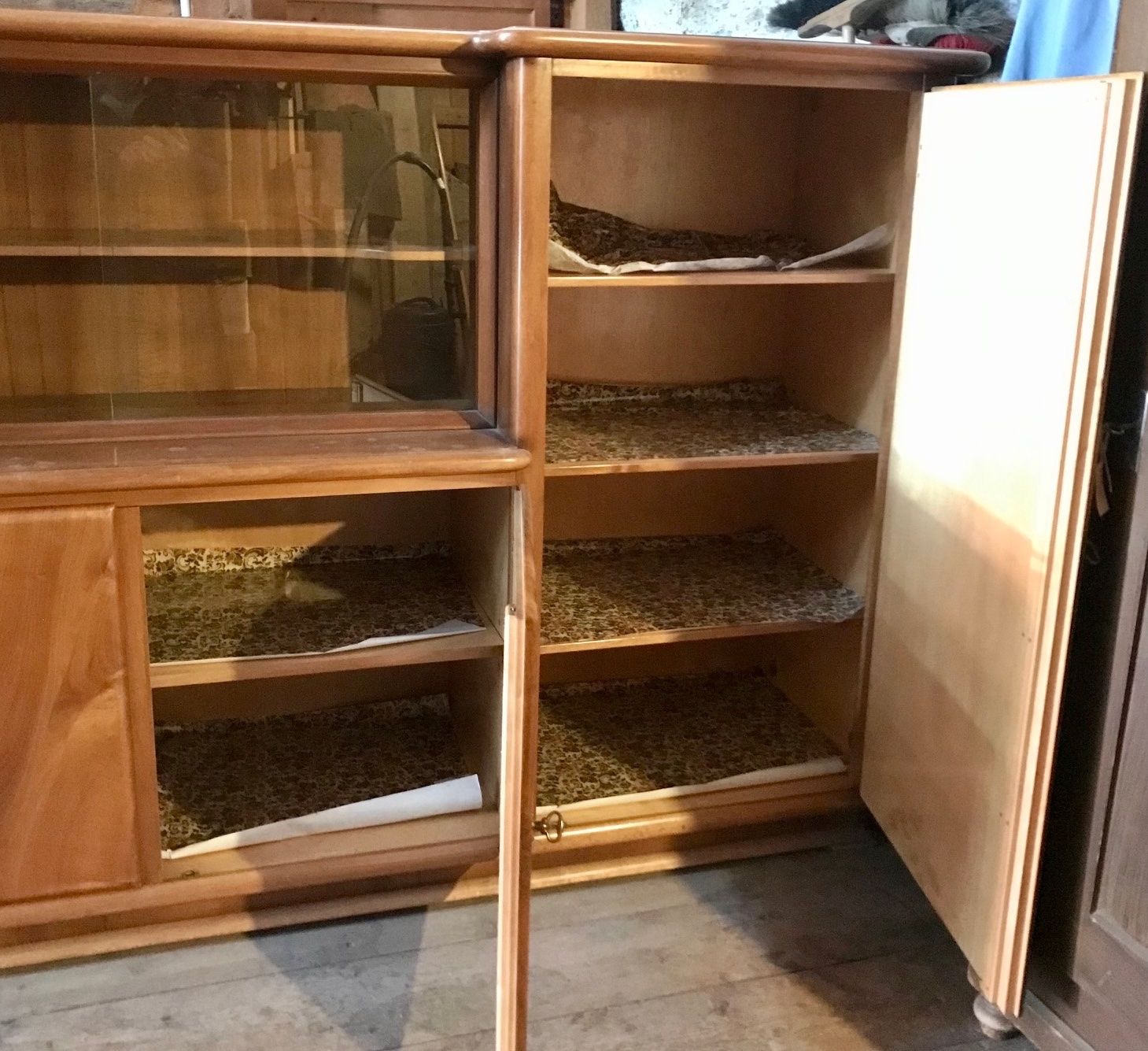 Credenze: Antikes Buffet massiv – Usato da Schwyz venduto da grischa07 2