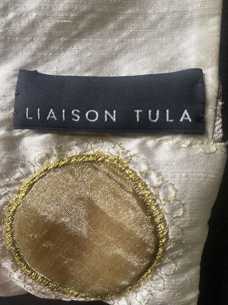Foulard & Sciarpe: Exklusiver festlicher Designer-Schal – Nuovo e nell'imballaggio originale da Bern venduto da chr_lz96 1