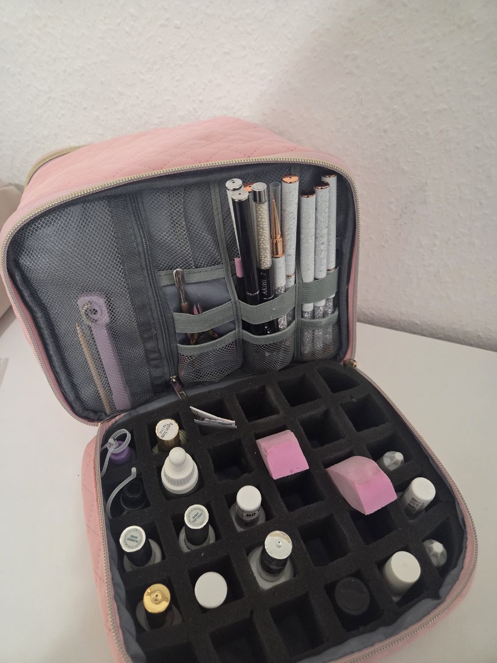 Unghie finte: lot de produit ongles – Usato da Genève venduto da Xahiina 1