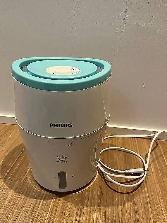 Umidificatori d'aria: Philips Luftbefeuchter (Series 2000) – Usato da Glattpark Opfikon venduto da eyupkoc