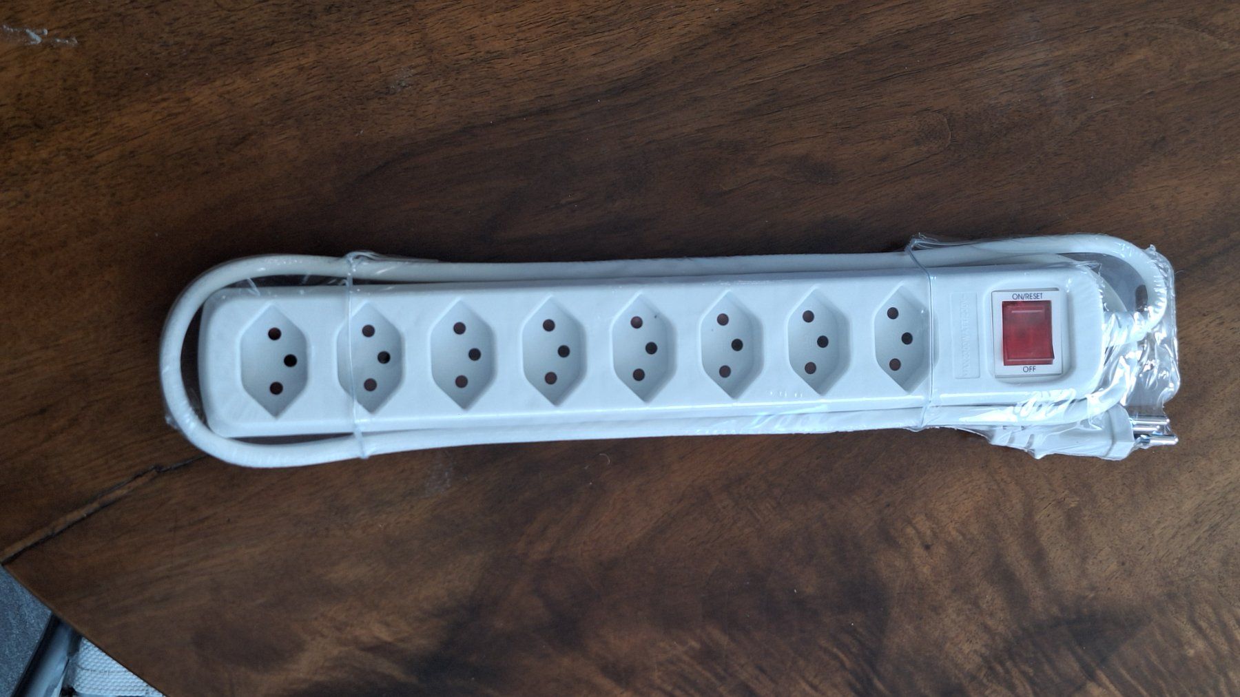 Spine: Multiprise 8 prises neuve – Nuovo e nell'imballaggio originale da Morges venduto da t33_5x7v 1