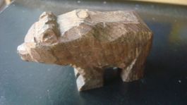 Bär aus Holz geschnitzt  9,5 x 6 x 3 cm