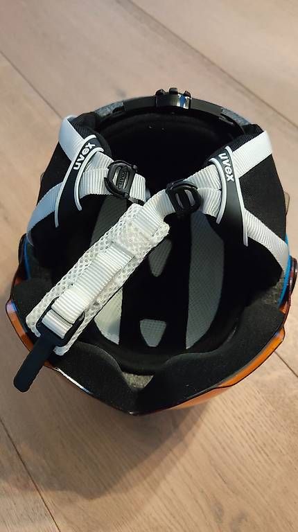 Caschi: Skihelm UVEX mit Visier – Usato da Unterägeri venduto da sile1212 1