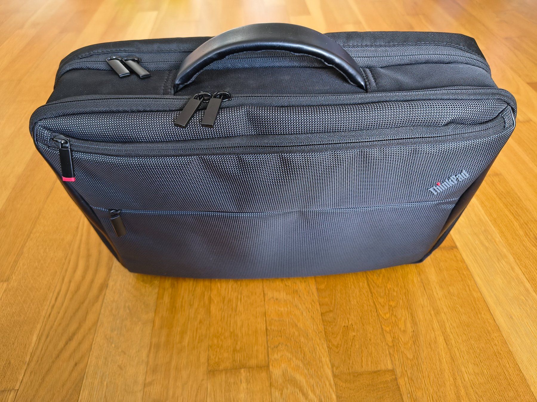 Lenovo Borse: Tasche Lenovo ThinkPad Professional bis 39cm 15,6 neu – Nuovo (secondo la descrizione) da Dierikon venduto da Astsage 7