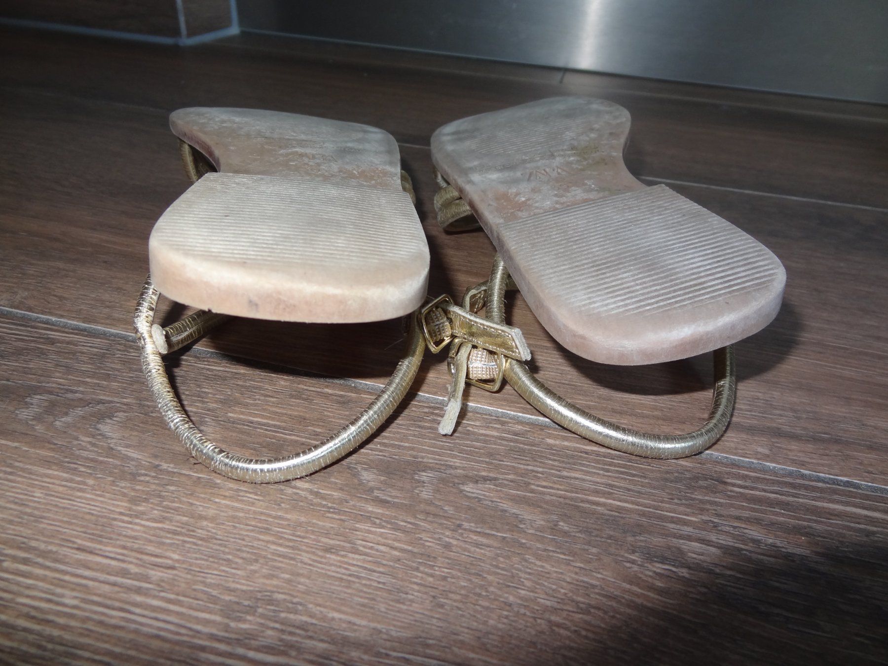 Zara Chaussures garçon: Sandales dorées enfant Taille 30 – D'occasion à Satigny par salvatore73 4