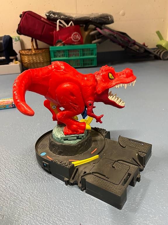 Hot Wheels Giocattoli: Hot Wheels City T-Rex Rampage – Usato da Turgi venduto da tra_8mnq 1