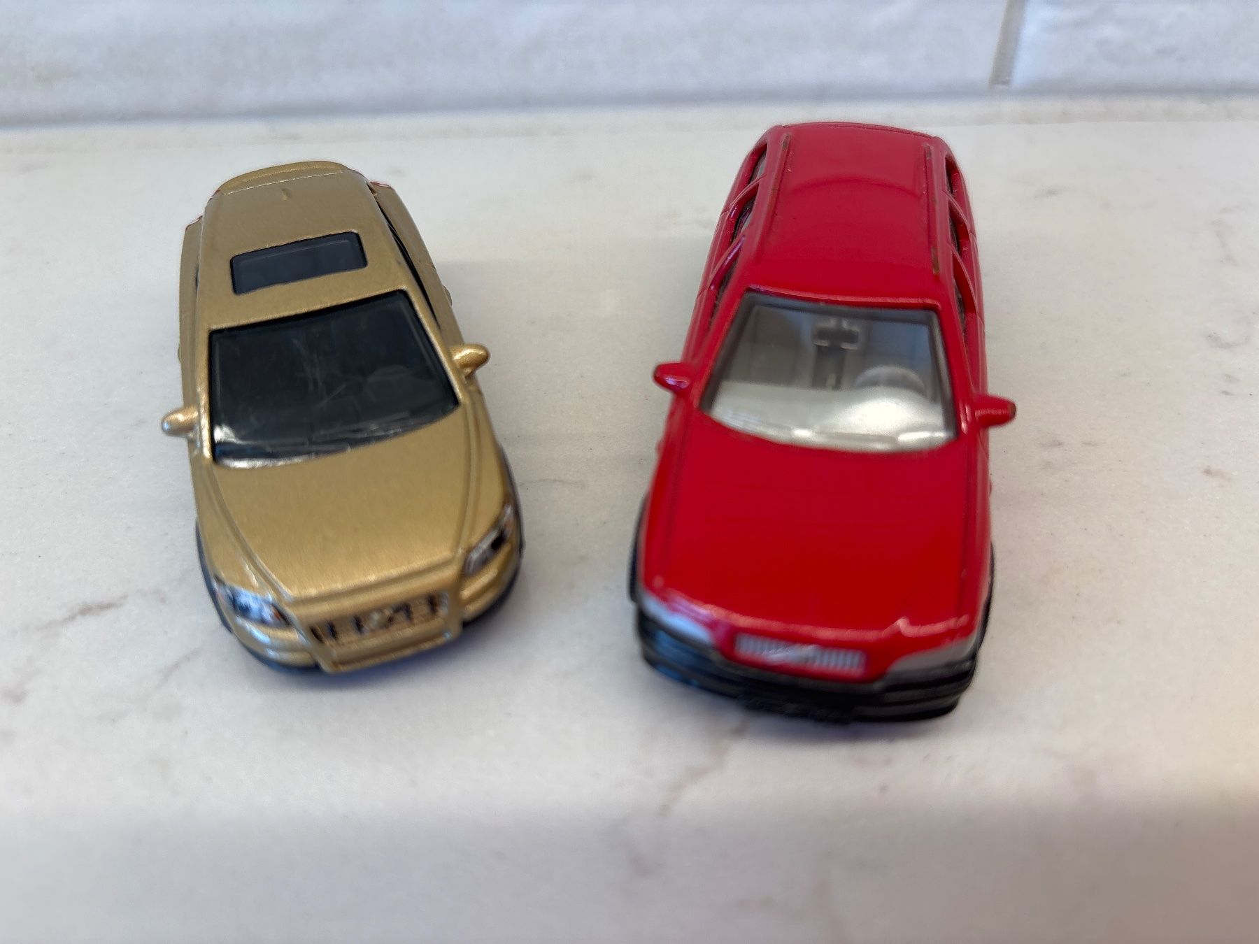 Siku Voitures modèles: Siku et Matchbox Volvo 2x 1/64 – D'occasion à Gollion par Hampton 3