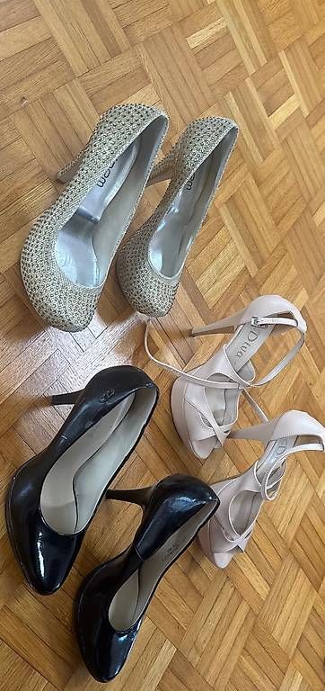 Damenschuhe: Elegante Pumps zu verkaufen – Gebraucht aus Münchenstein von mta_2wyb 1