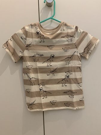 T-Shirt Dino-Motiven, Gr. 116