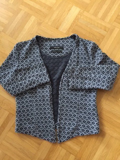 Opus Bolero: Jäckli "OPUS" Gr. 34 – Nuovo (secondo la descrizione) da Walenstadt venduto da ricamul