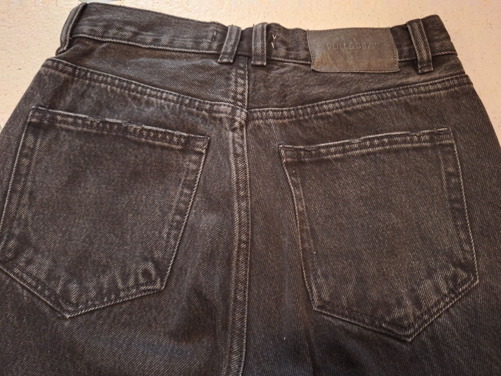 Pull&Bear Jeans: Jeans Pull&Bear schwarz Gr. 36 – Usato da Brittnau venduto da Norge77 2