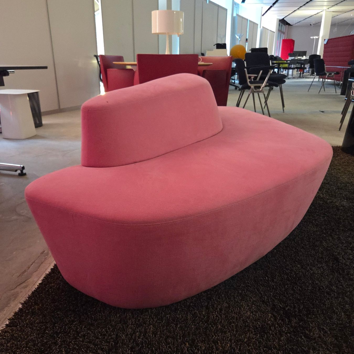 Divani: Tacchini Polar Sofa | Design Pearson Lloyd | Modell 0PLRDV23 – Usato da Affoltern am Albis venduto da Zapro 2