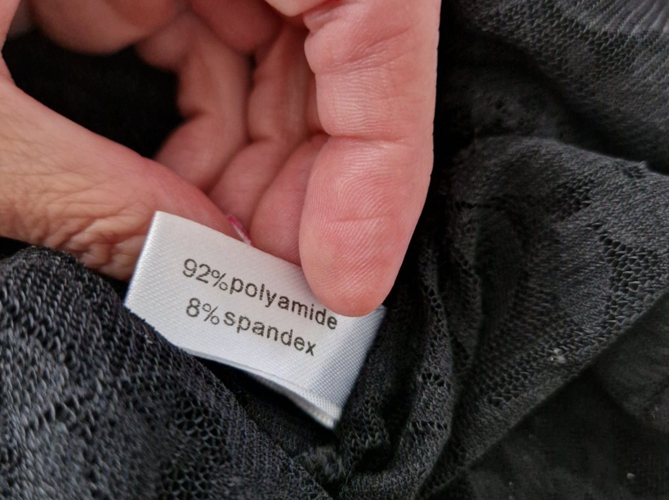 Tops: Schwarzes Spitzen-Top mit Strass-Träger / Grösse S one size – Gebraucht aus Niederrohrdorf von Miripfiri 6