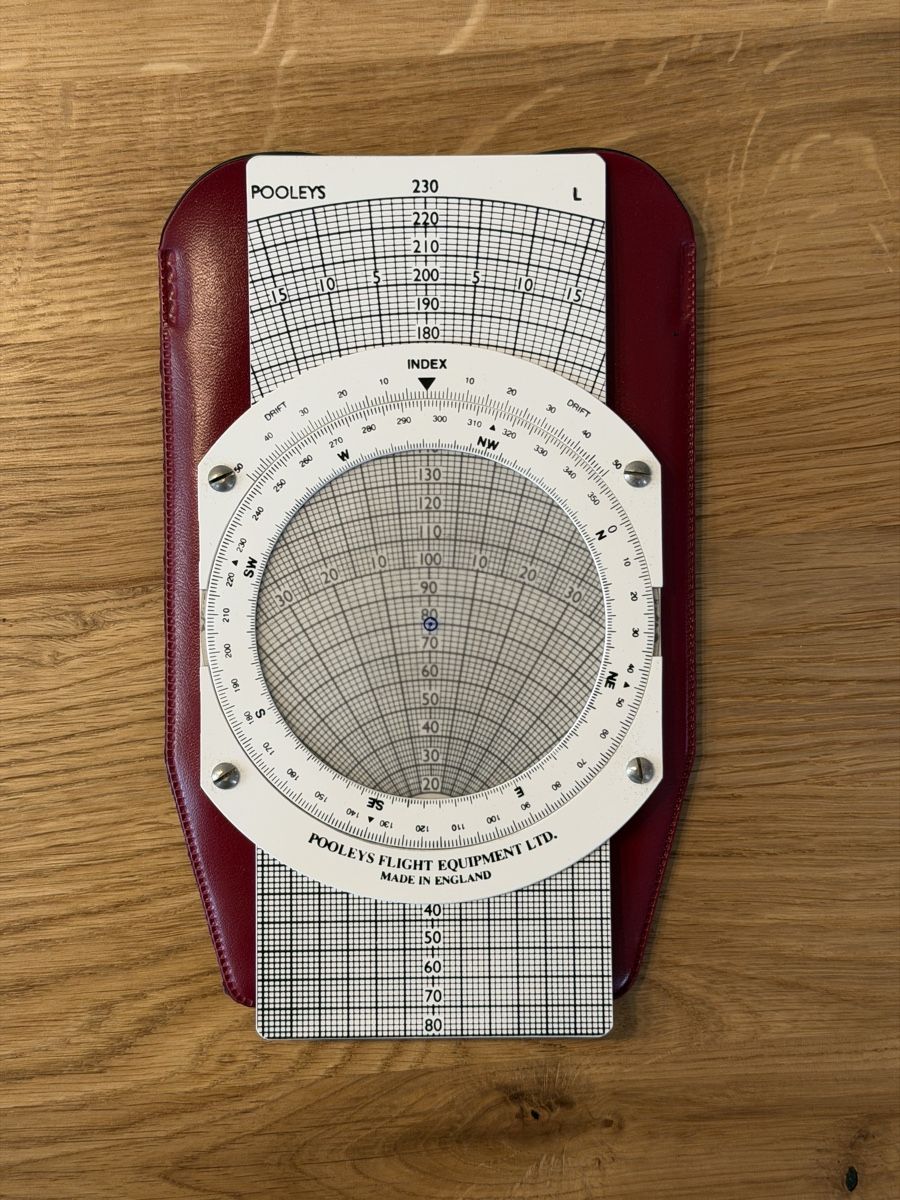 Calculatrices: Pooleys CRP 1 – D'occasion à Zürich par SugarZebra