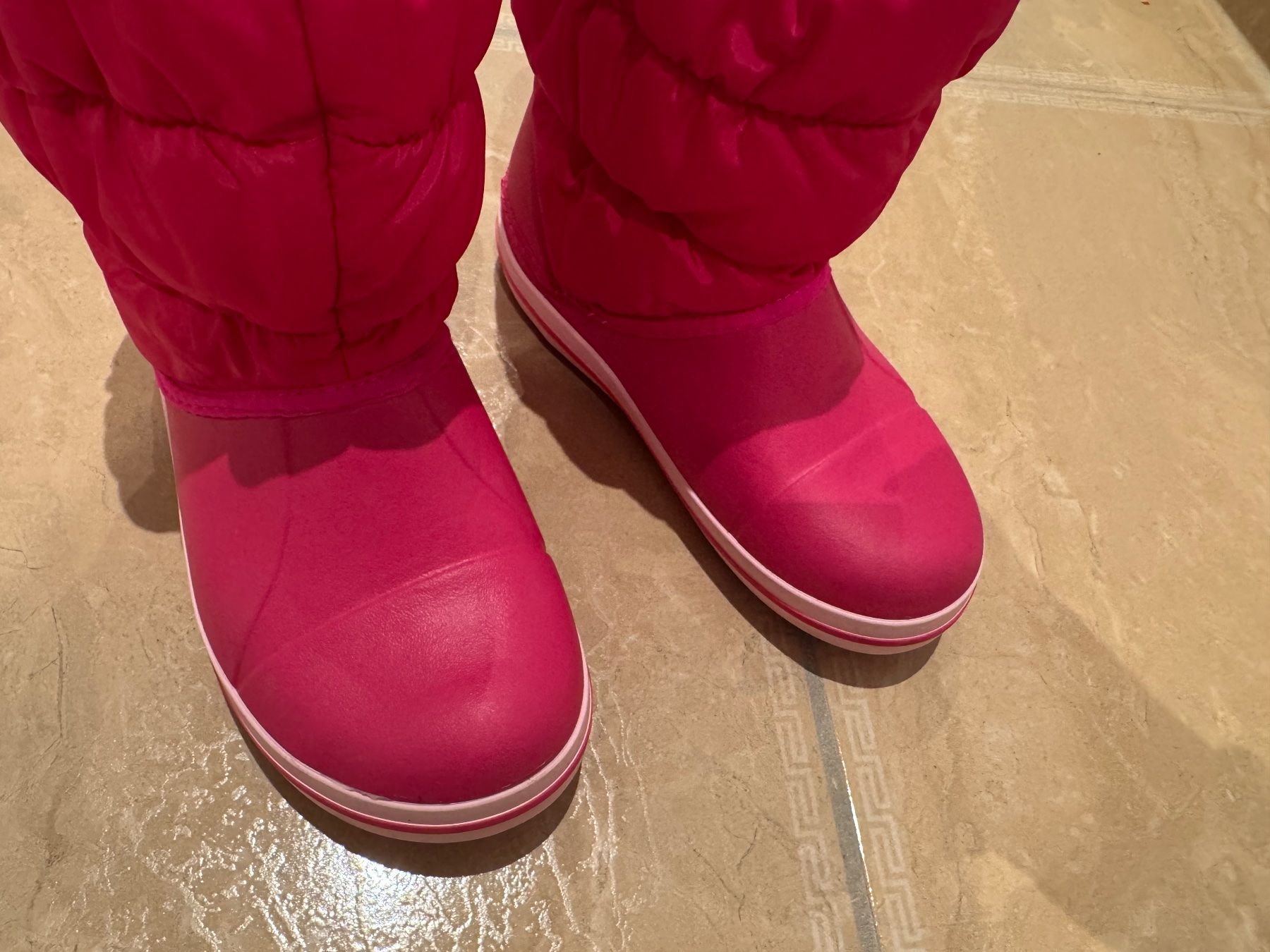 Crocs Scarpe per ragazze: Crocs Winterstiefel, 30-31 – Usato da Klingnau venduto da Markus14 1
