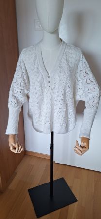 Morgan, pull off white