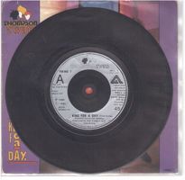 Single7  Thomson Twins  --  King for a Day