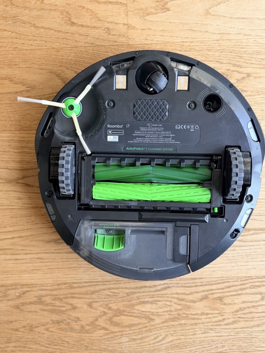 Irobot Aspirateurs & Accessoires: iRobot Roomba i7+ (Model i7556) with Clean Base Excellent – D'occasion à Gockhausen par van_82kh 3