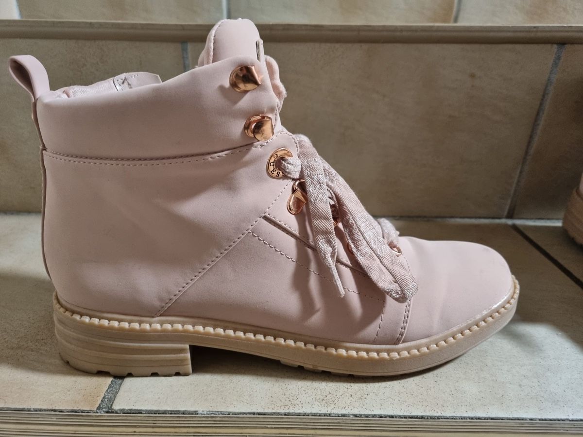 Guess Damenschuhe: Guess Schuhe  – Gebraucht aus Kappel SO von iRado 2