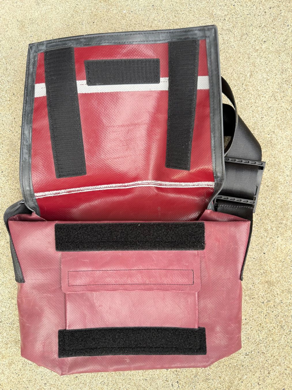 Freitag Borse: Freitag Lassie F11, bordeaux rot – Nuovo (secondo la descrizione) da Brugg AG venduto da Lullemu 3