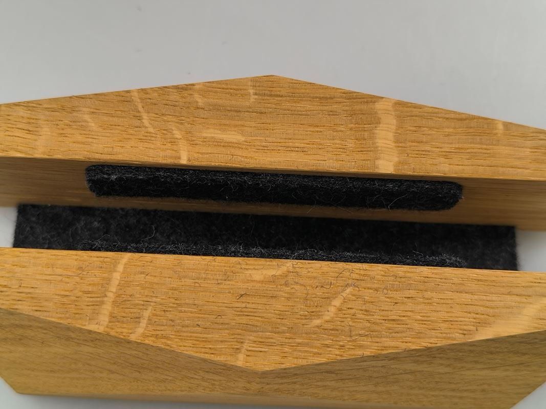 Articoli in legno: OAKYWOOD Laptop Dock Holz neu – Usato da Rüti ZH venduto da Restwert_Rueti_ZH 4