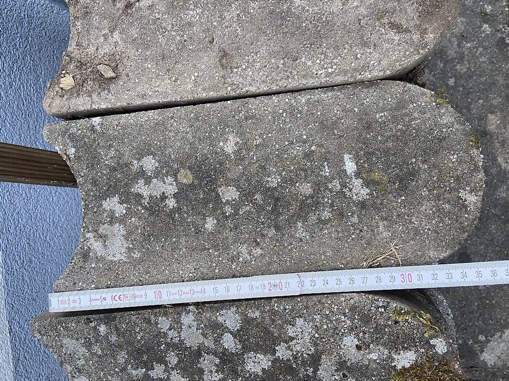 Rivestimenti per pavimenti: Rasenkanten-/Randstein – Usato da Neuheim venduto da Salim675 1
