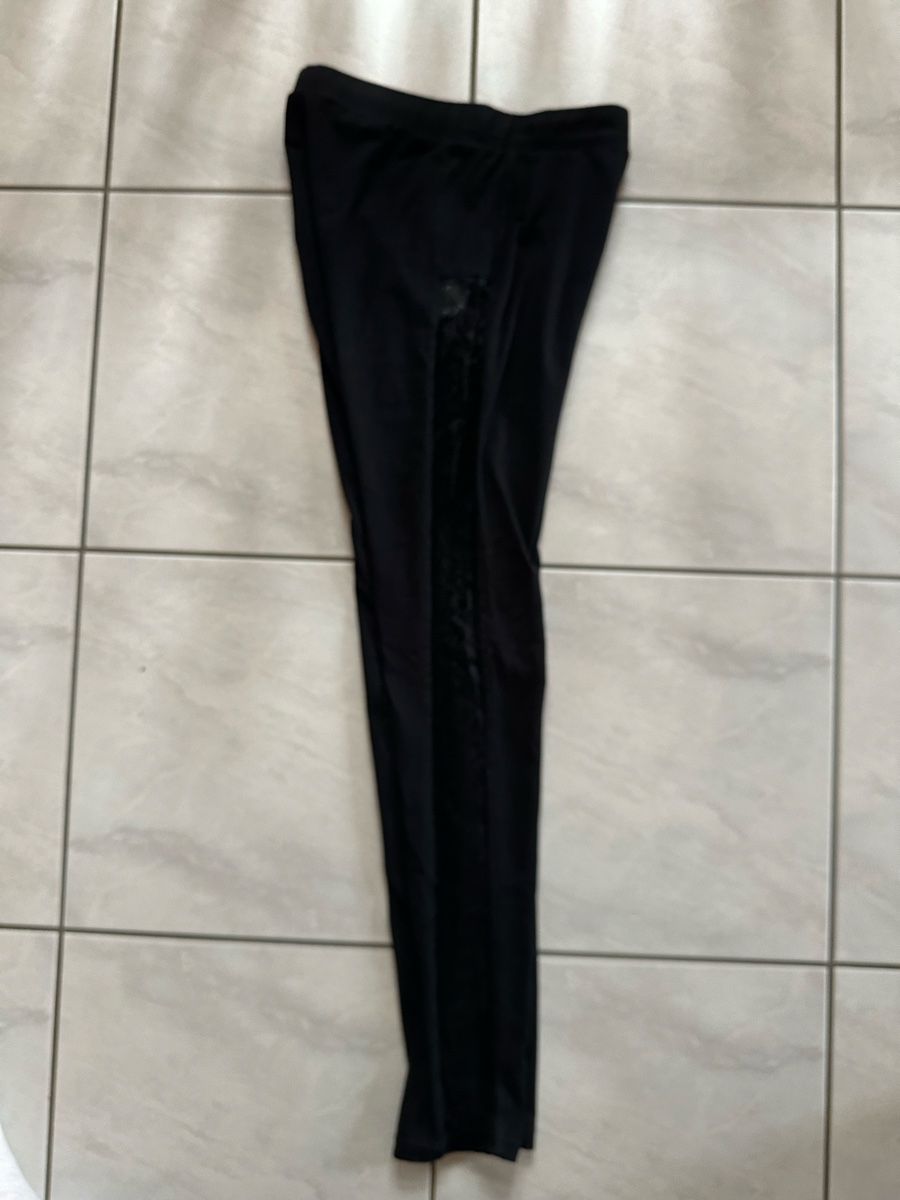 Leggings: Leggings Urban Classics schwarz Grösse S mit Spitze – Usato da Hergiswil NW venduto da kaufe_at_kaufmann 6