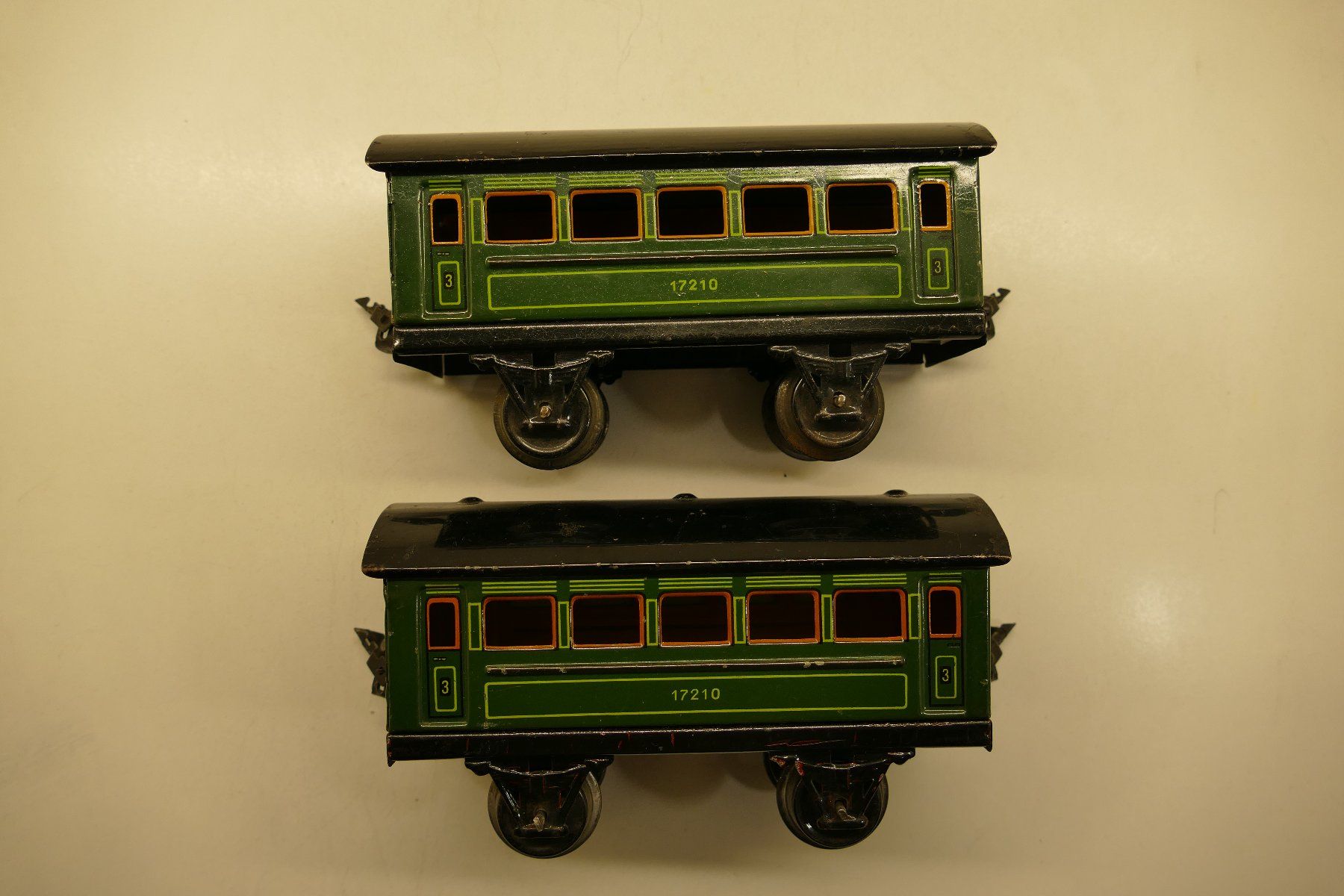 Märklin Modellini di ferrovie: Märklin 0: 2x3.Kl. Personenwagen 17210 – Usato da Niederhasli venduto da rail-duerst 1