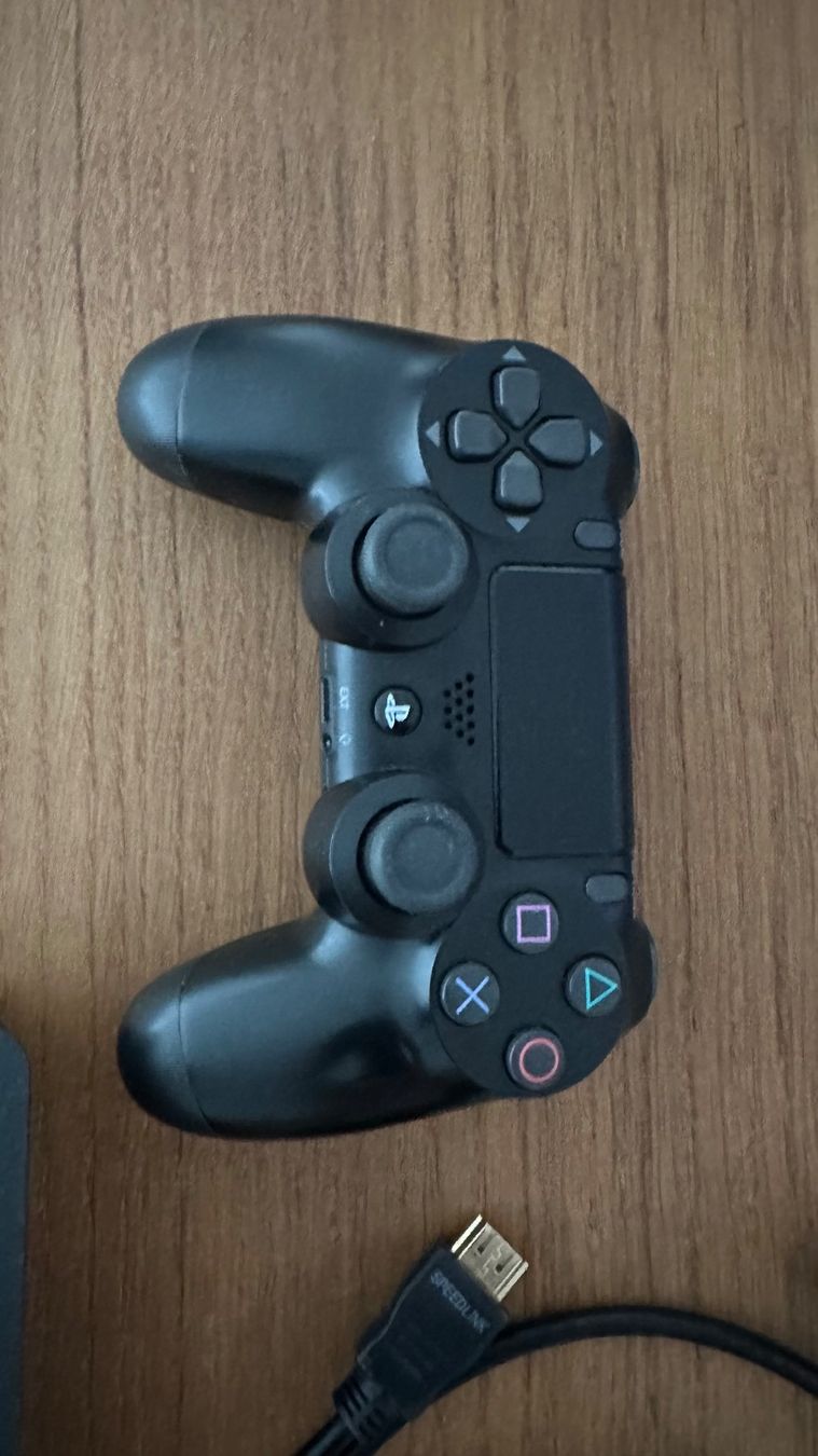 Sony Console: PlayStation 4 (12.00) Set mit Controller & Zubehör – Usato da Pfäffikon ZH venduto da narteq 2
