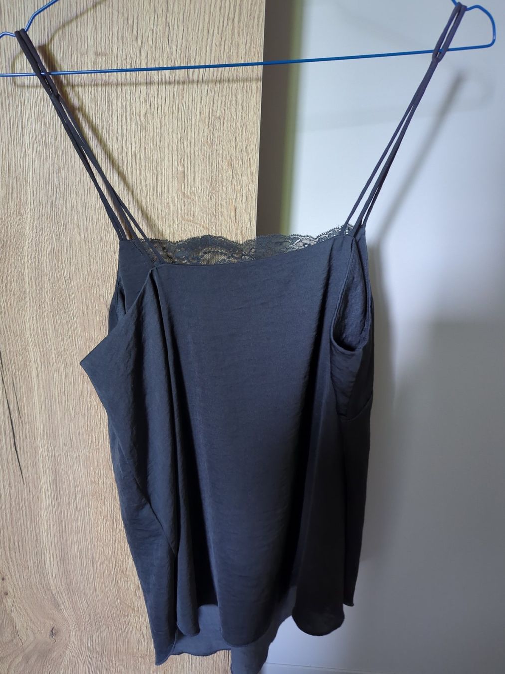 H&M Top: Top mit Spitzendetails/ Gr 34 – Usato da Zug venduto da sunshinestateofmind 2