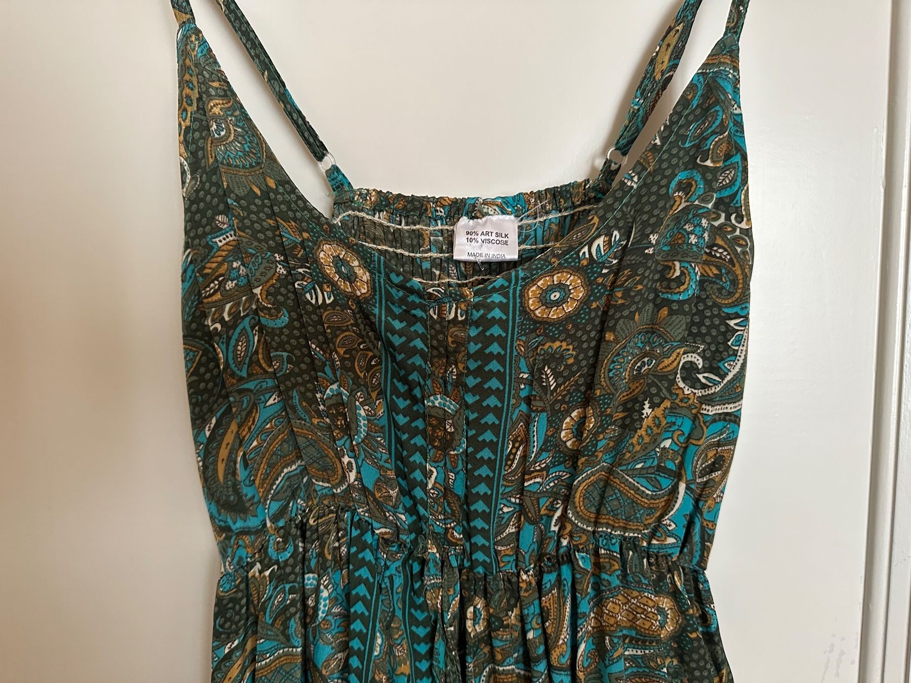 Vestiti: Robe S M 90% soie. 10% viscose – Usato da Sion venduto da indisherkane