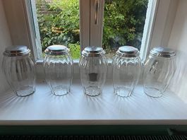 Belles bonbonnières en verre soufflé