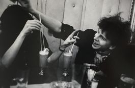 VINTAGE Anders Petersen - Jugendliche in Bar, Stockholm,1982