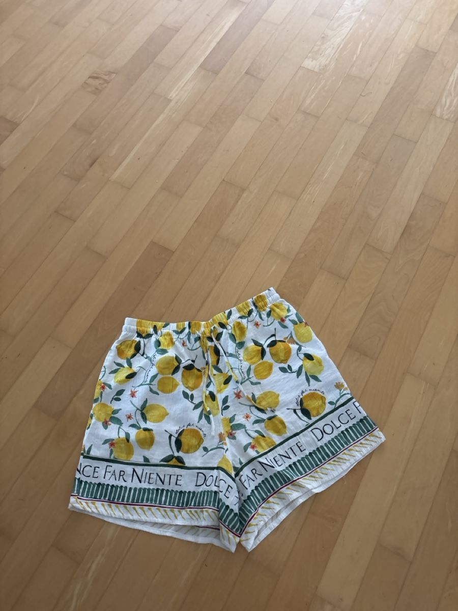 H&M Pantaloni: Shorts Gr M🍋🍋 – Nuovo (secondo la descrizione) da Embrach venduto da Dmoney
