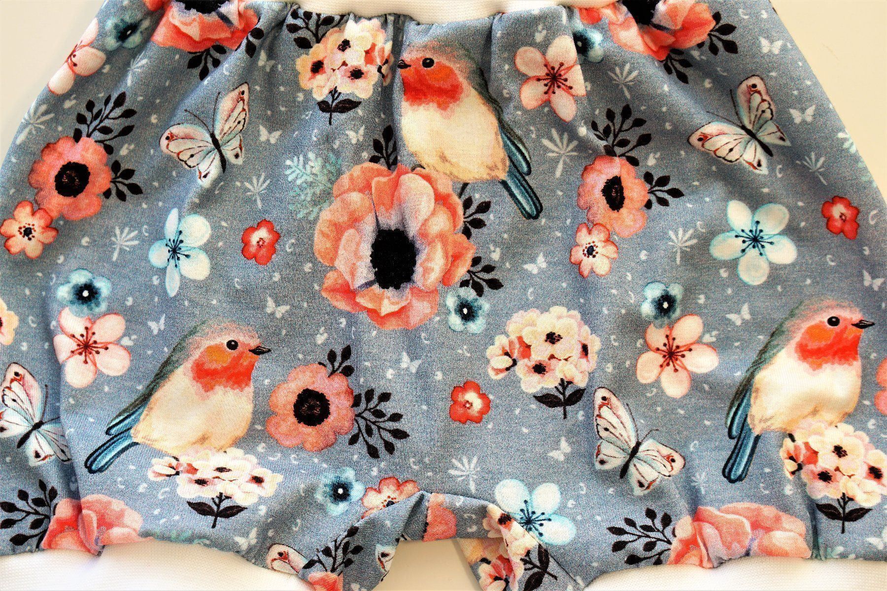 Pantaloni: Kurze Pumphose mit Blumen Gr.80/86 - NEU – Nuovo e nell'imballaggio originale da Zürich venduto da sambaum 1