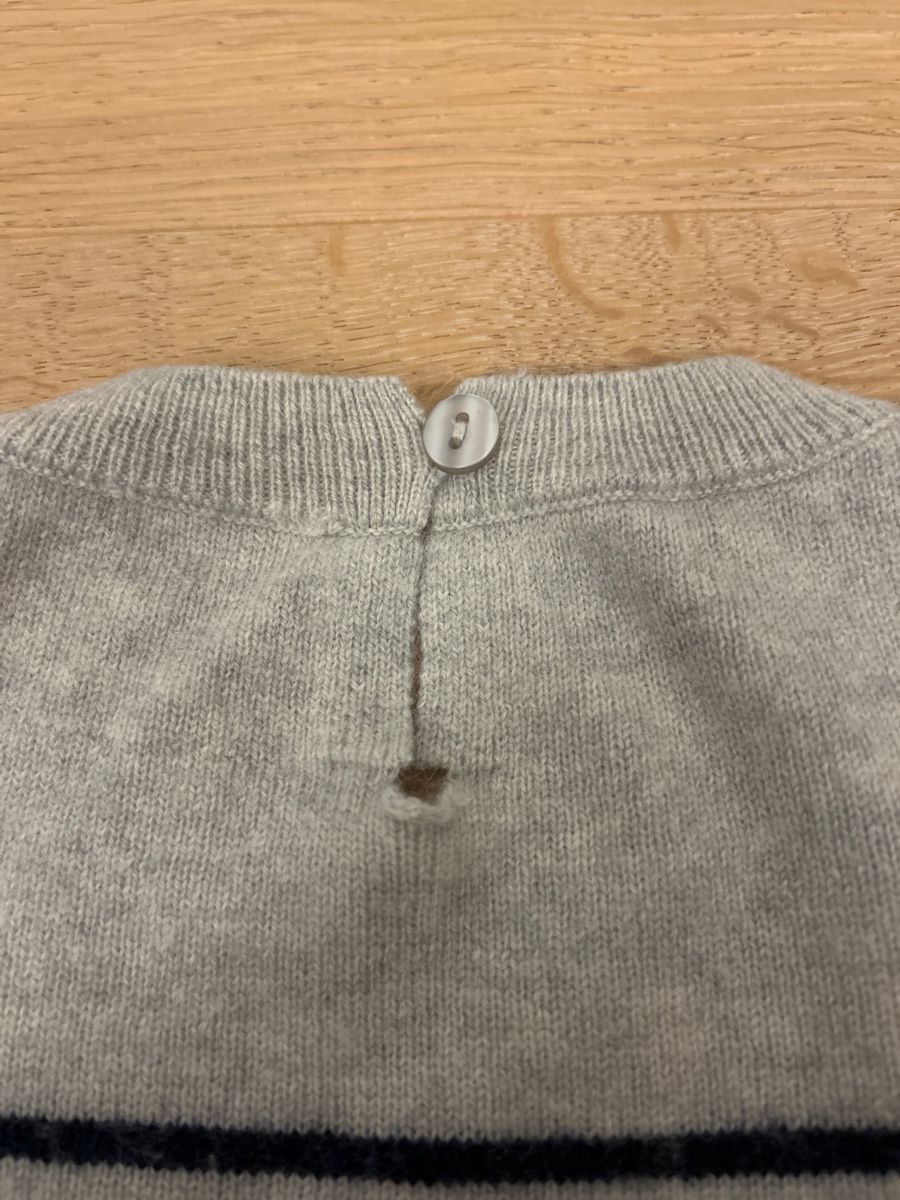Pulls et sweat-shirts: Grauer Kaschmir Pullover mit Rüschen Grösse ca 98 – D'occasion à Olten par kleinundfeinfashion 6