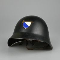 Schweizer Feuerwehr-Stahlhelm