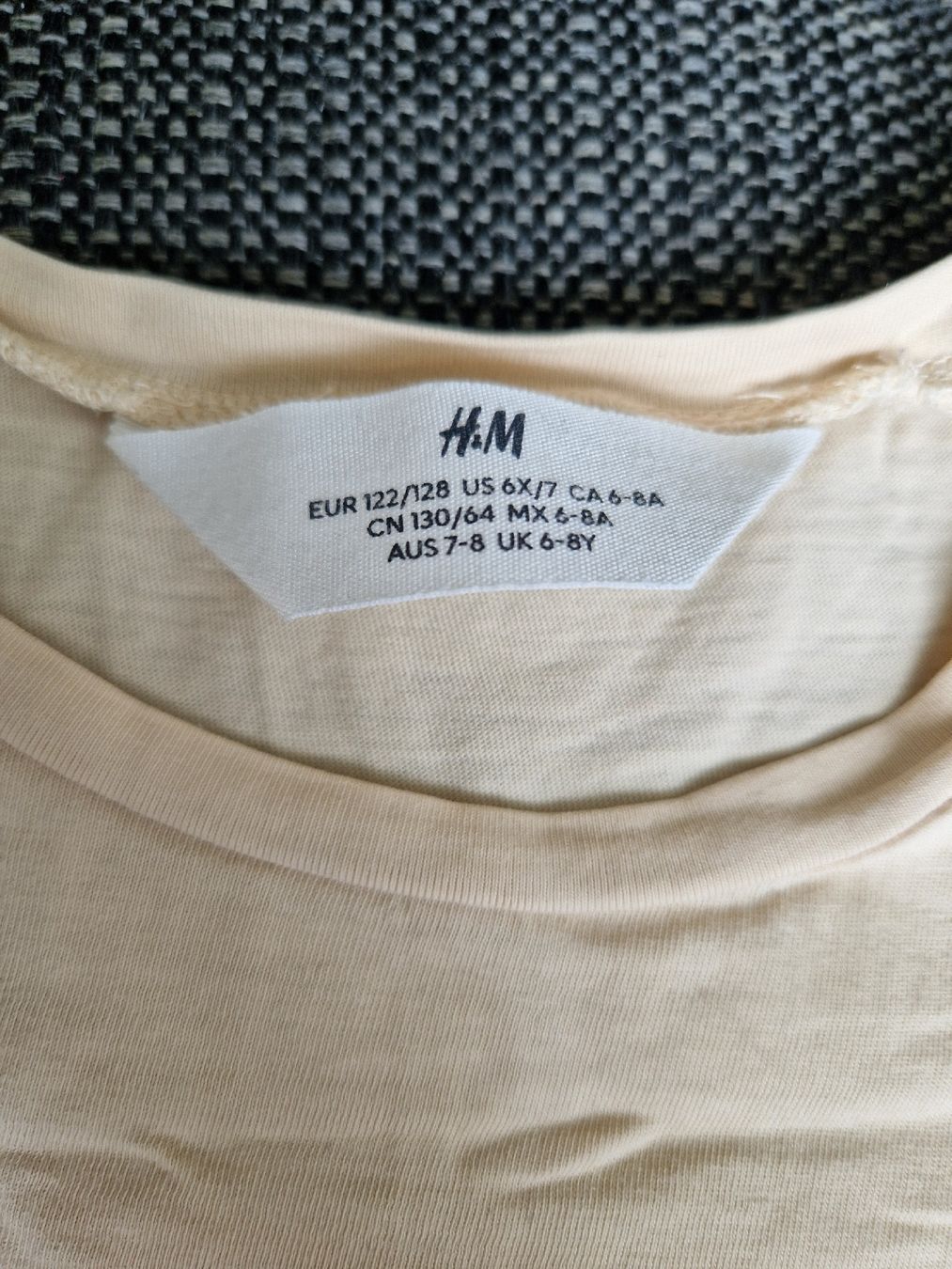 H&M Blusen, T-Shirts & Tops: H&M Top Gr 122/128 – Gebraucht aus Zollikerberg von nmonika 1