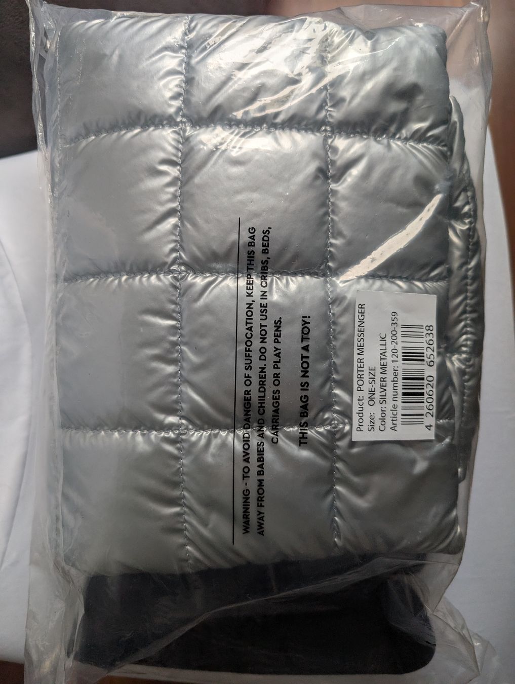 Borse da donna: New Vee Collective Porter Messenger Silver Metallic – Nuovo e nell'imballaggio originale da Schwerzenbach venduto da may_5qnm 7