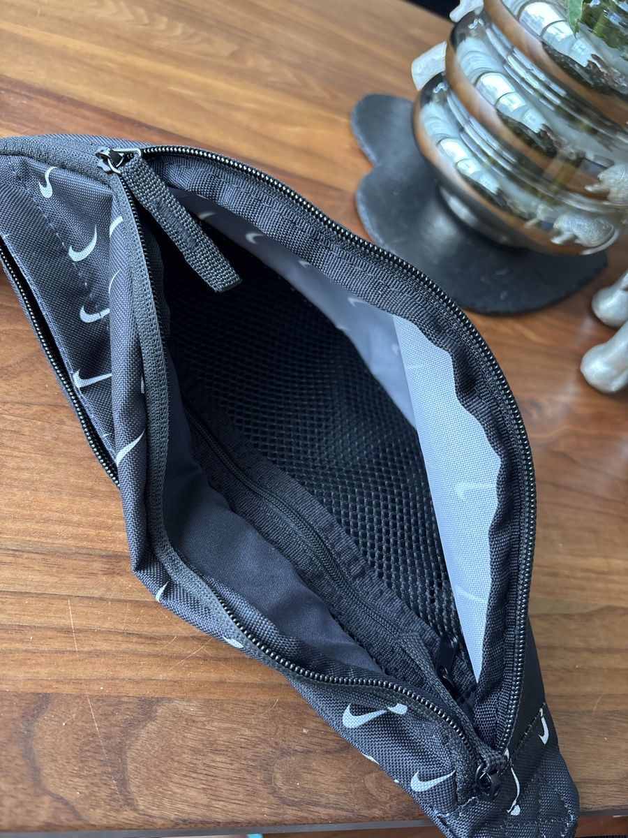 Nike Borse: Nike Hüft Tasche  – Nuovo (secondo la descrizione) da Embrach venduto da Dmoney 3